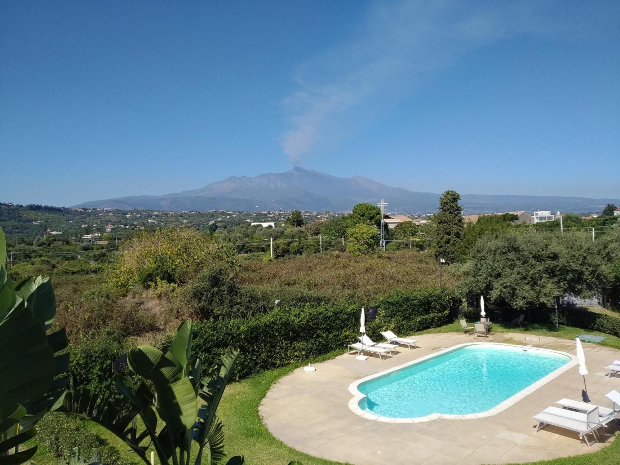 Case Vacanze Residence Trinacria Acireale Buitenkant foto