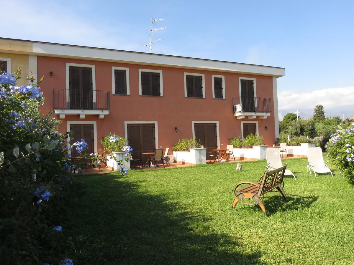 Case Vacanze Residence Trinacria Acireale Buitenkant foto